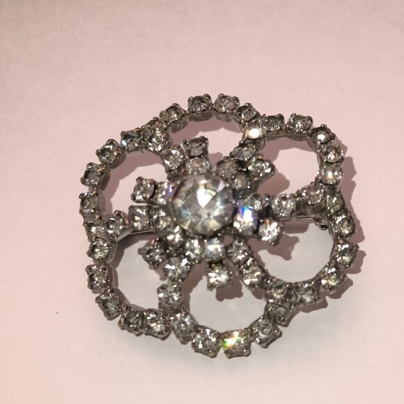 Vintage Silver & Rhinestone Filigree Ruffled Brooch Made in Austria          3 - Picture 4 of 4